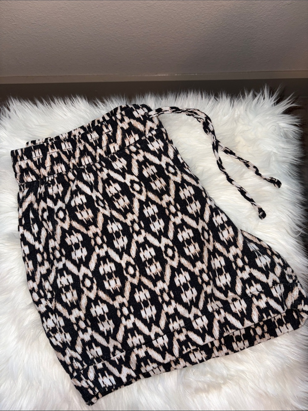 Old Navy Black & Cream Patterned Drawstring Mini Shorts